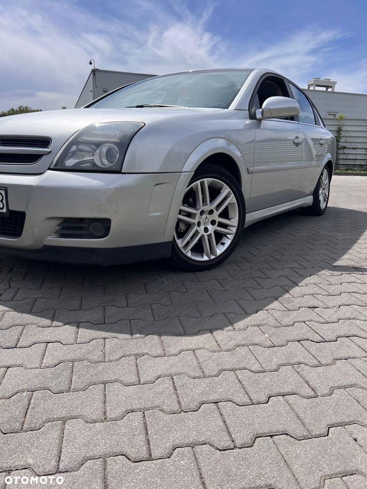 Opel Vectra 2.2 - 1
