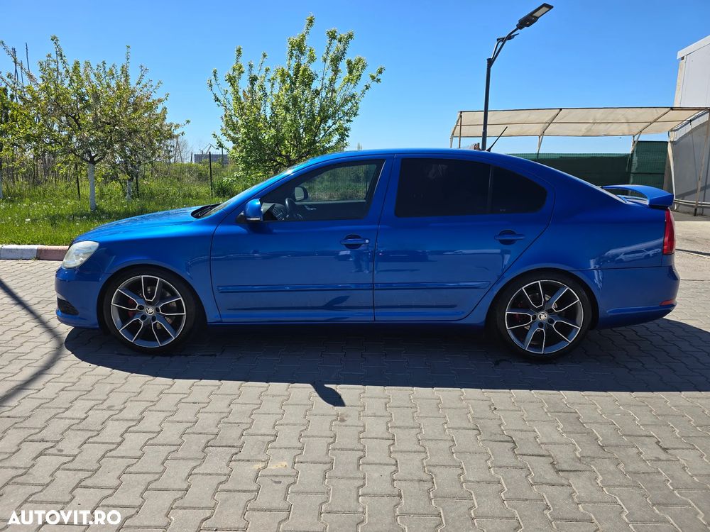 Skoda Octavia 2.0 TDI CR DPF DSG RS - 16