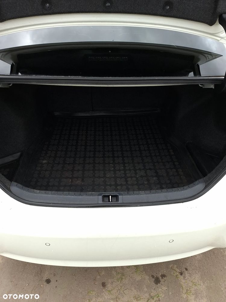 Toyota Corolla 1.6 Prestige EU6 - 15