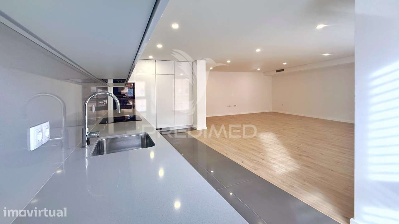 APARTMENTO T3 NOVO CENTRO JUNTO AOS BOMBEIROS -  NOVEMBRO 2026 - Grande imagem: 4/18