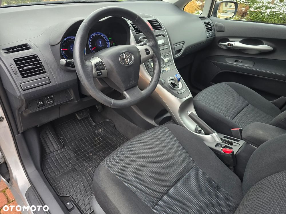 Toyota Auris 1.8 HSD Sol - 19