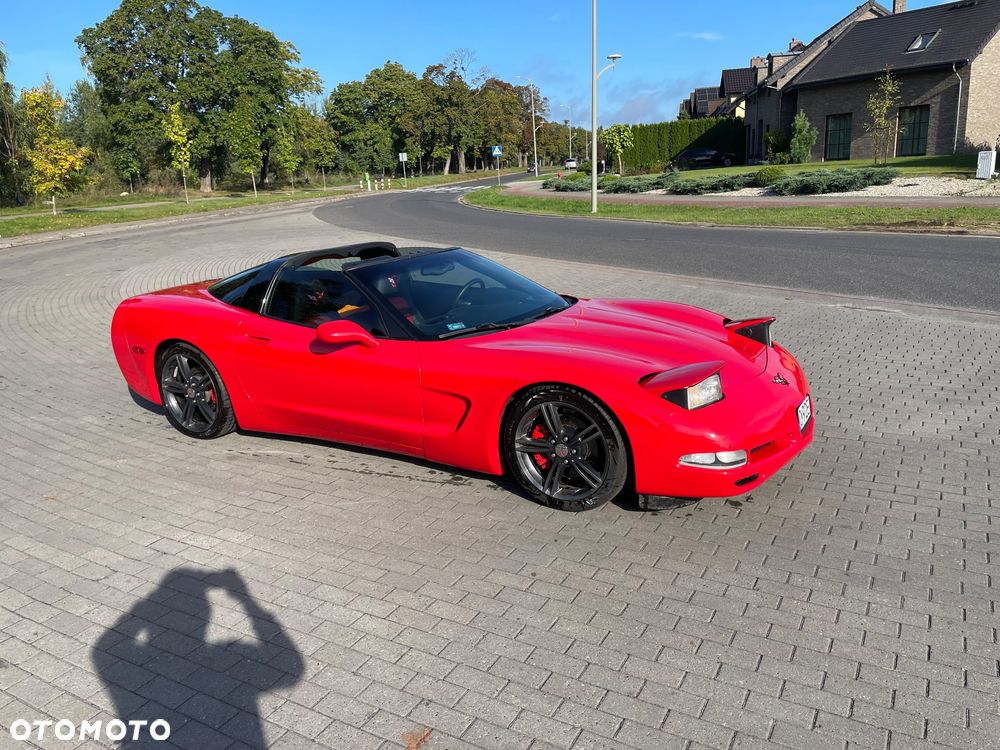 Chevrolet Corvette - 30