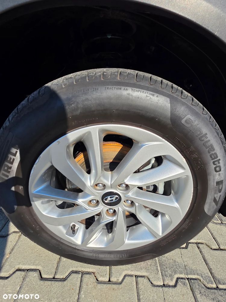 Hyundai Tucson 1.7 CRDI BlueDrive Comfort 2WD - 11