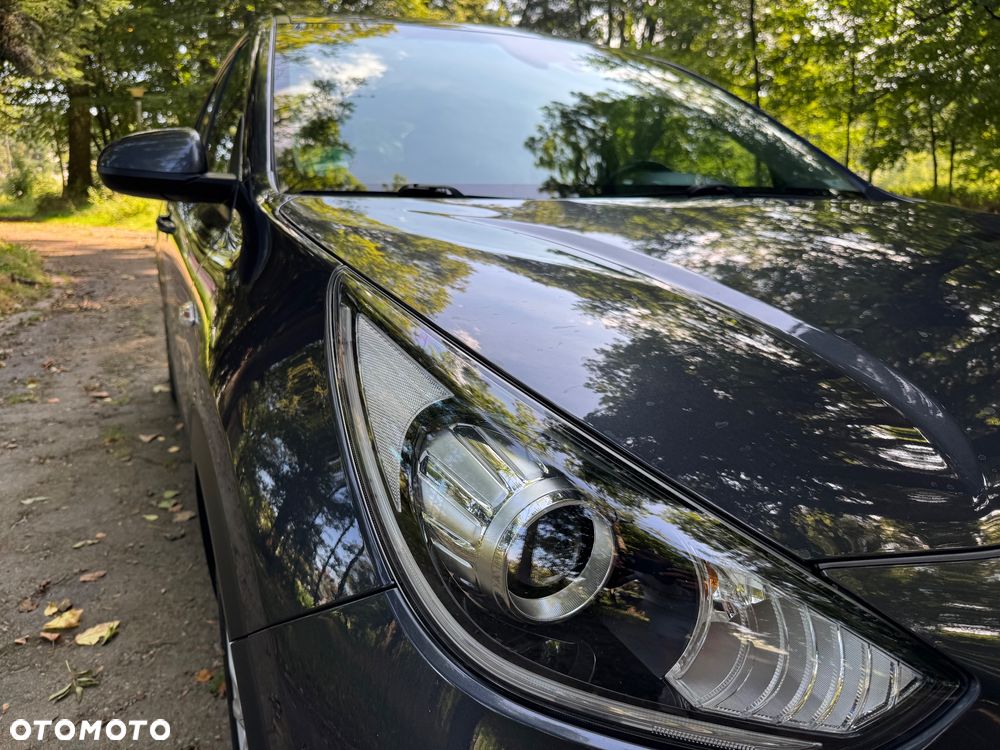 Kia Niro 1.6 GDI Hybrid M - 18
