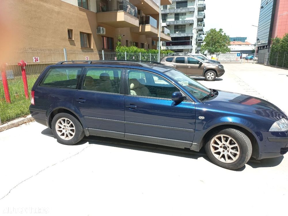 Volkswagen Passat 1.9TDI Highline - 2