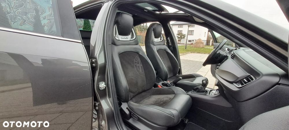 Alfa Romeo Giulietta 1.8 TBi 16V TCT Quadrifoglio Verde - 23