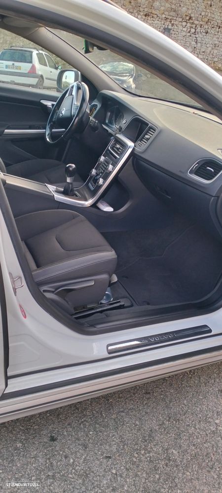 Volvo V60 - 17