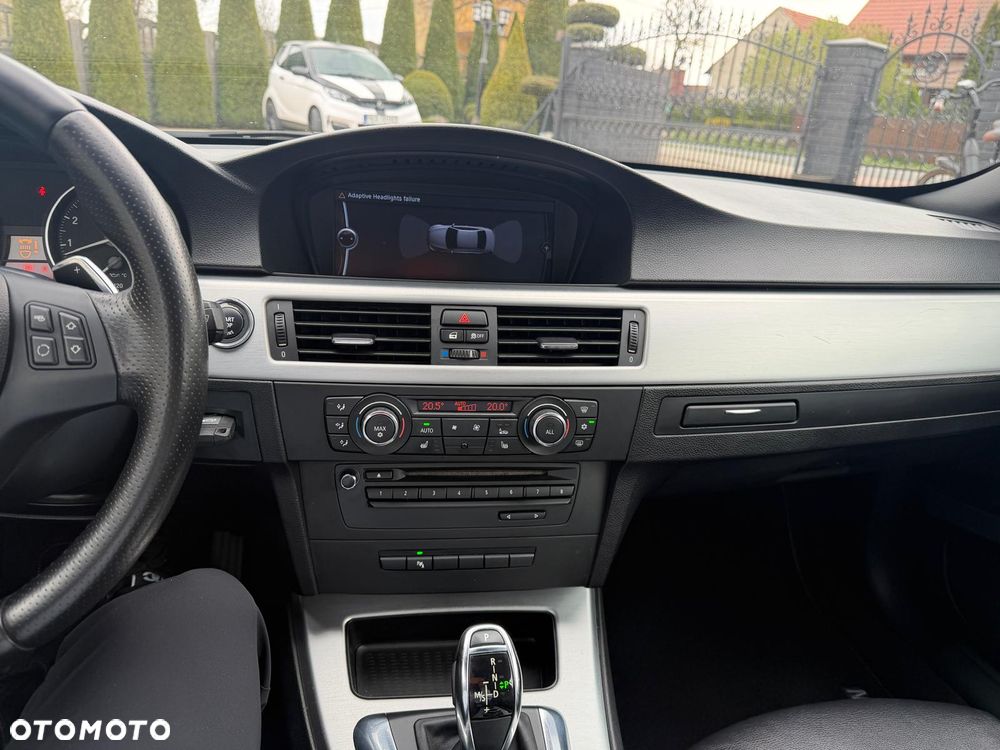 BMW Seria 3 335i Edition Exclusive - 22