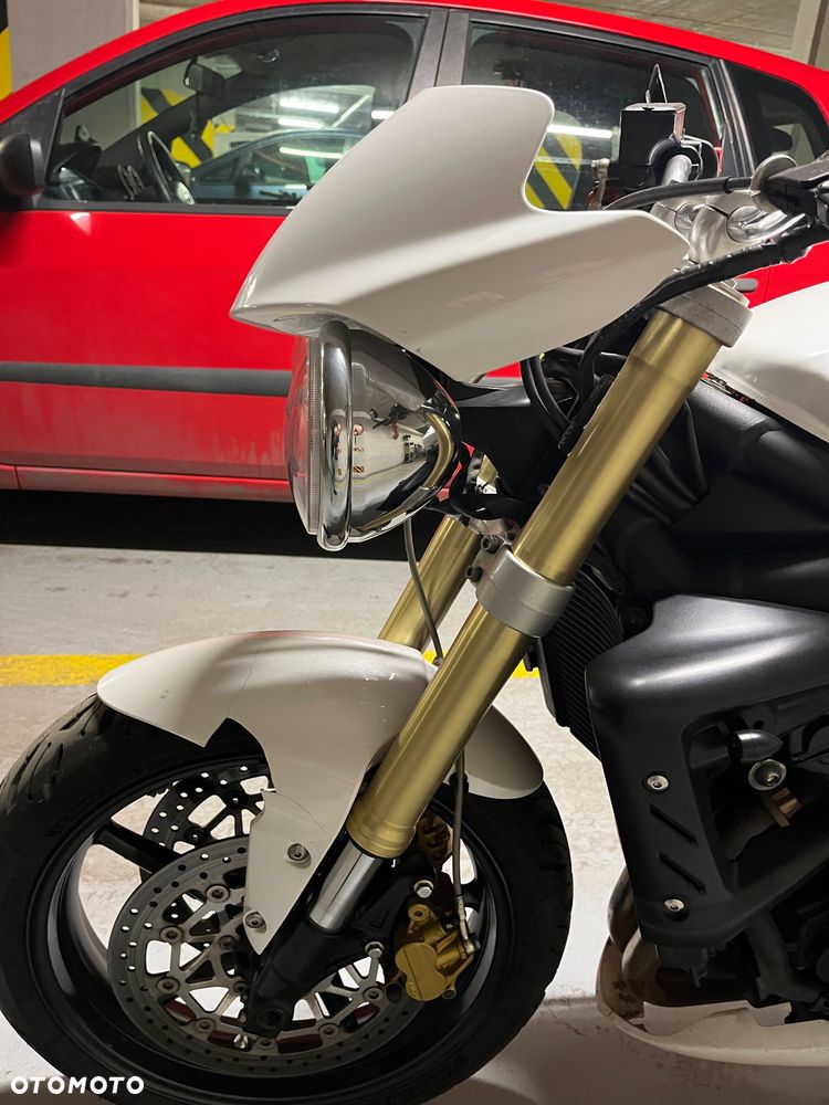 Triumph Street Triple - 7