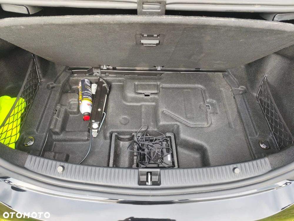 Mercedes-Benz Klasa C 200 4MATIC 9G-TRONIC - 38