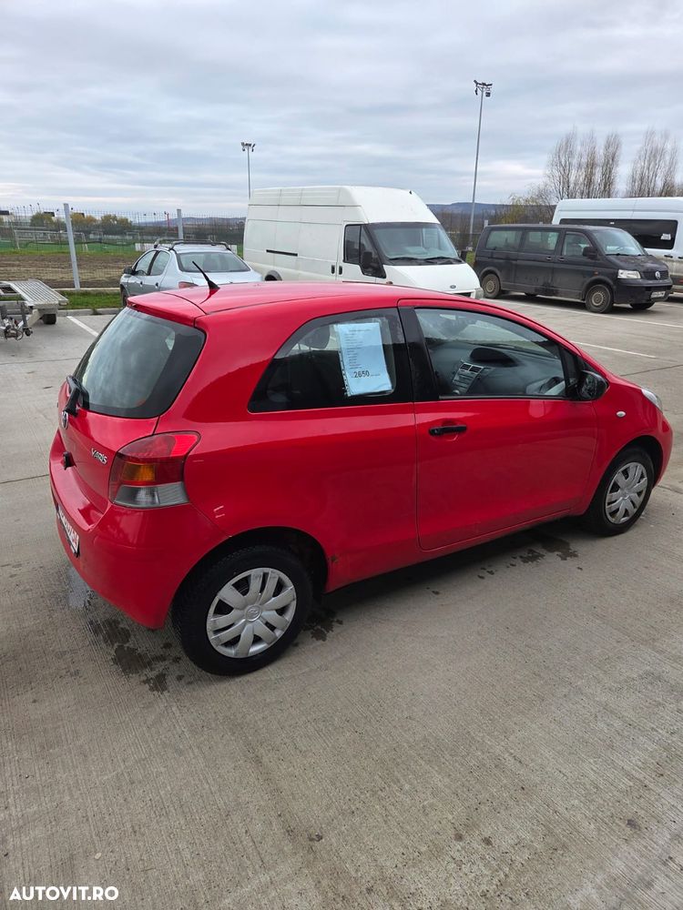 Toyota Yaris 1.0 VVT-i - 6