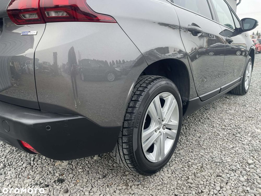 Peugeot 2008 1.2 Pure Tech Allure S&S - 5