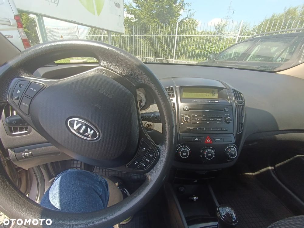Kia Ceed 1.4 Comfort - 9