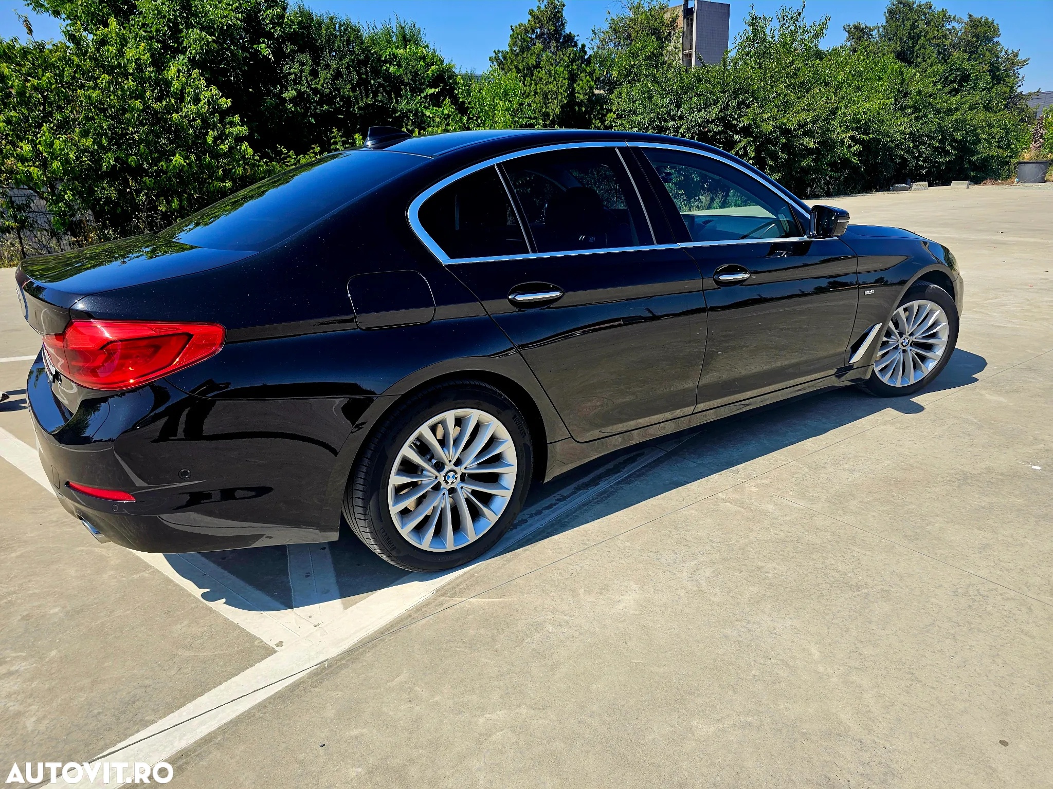 BMW Seria 5 520d xDrive Aut. Luxury Line - 4