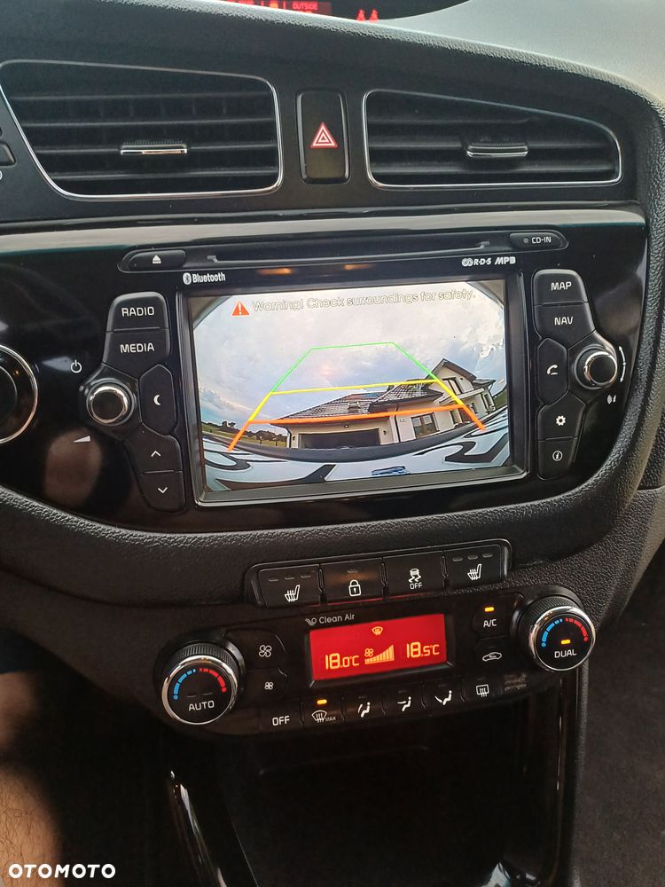 Kia Ceed 1.6 GDI Business Line - 17