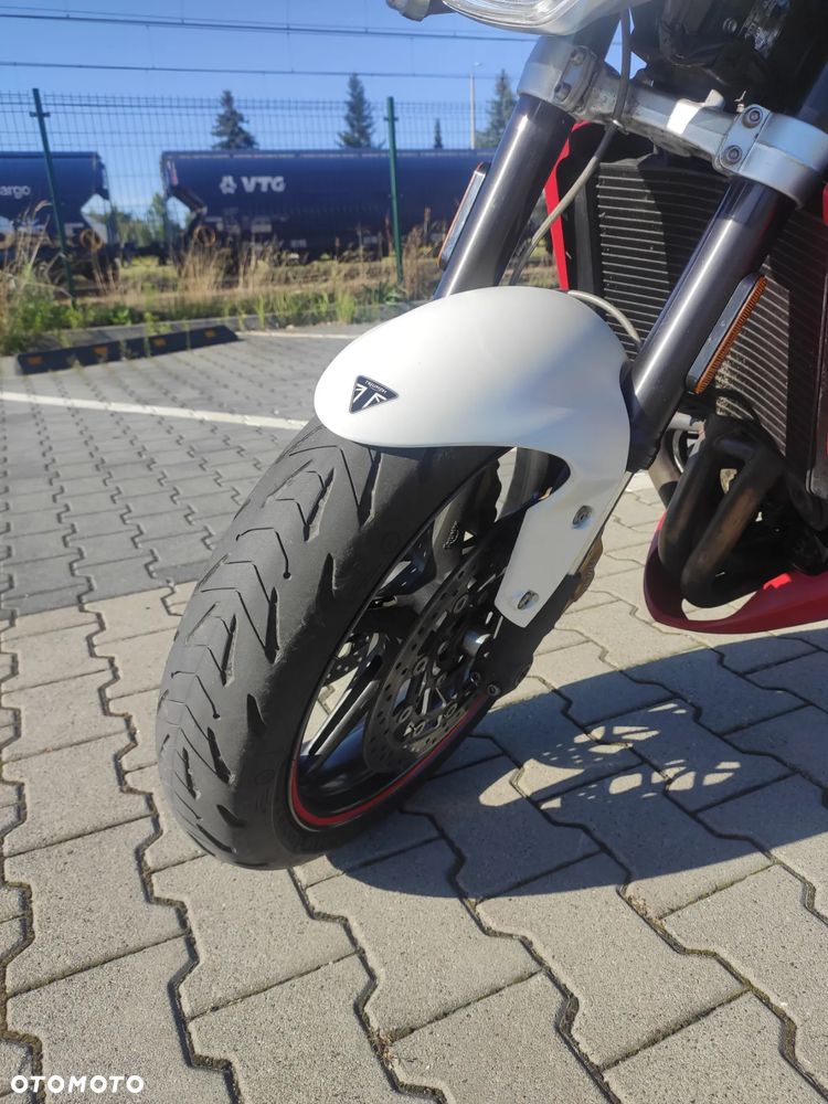 Triumph Street Triple - 13