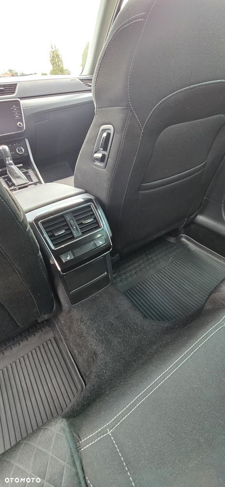 Skoda Superb 2.0 TDI 4x4 Style DSG - 19