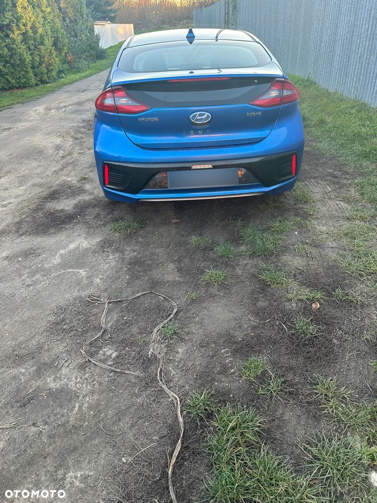 Hyundai IONIQ Hybrid Platinum - 9