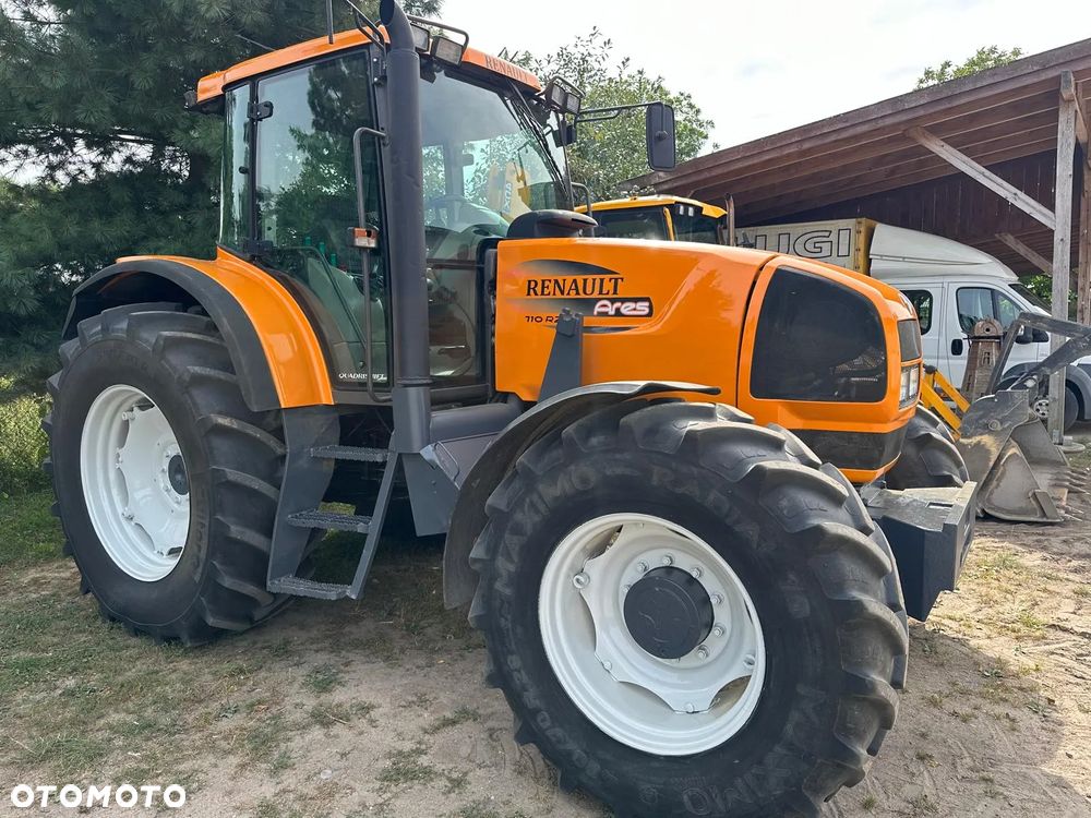 Renault ARES 710 - 2