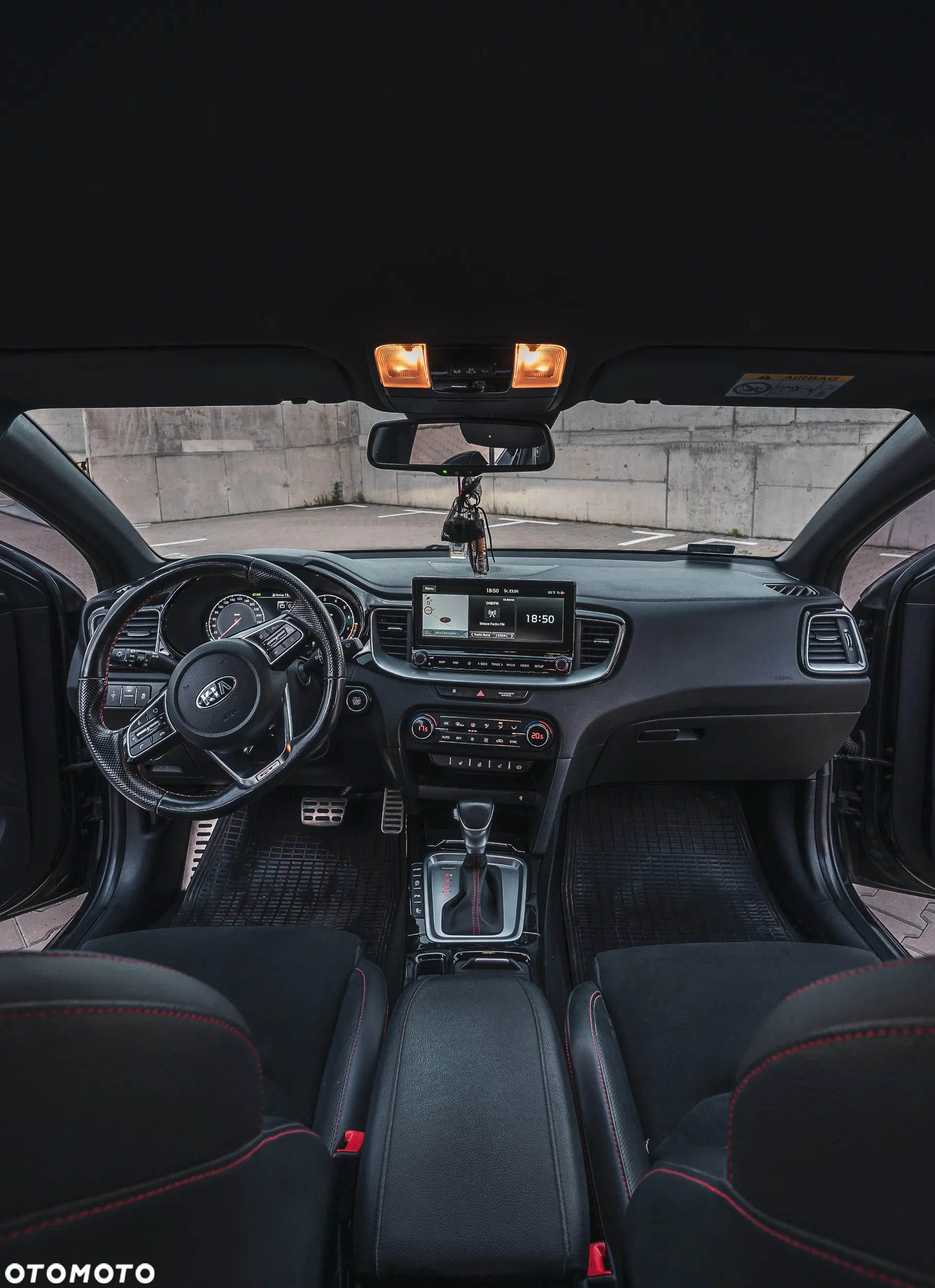 Kia ProCeed 1.6 T-GDI GT DCT - 11