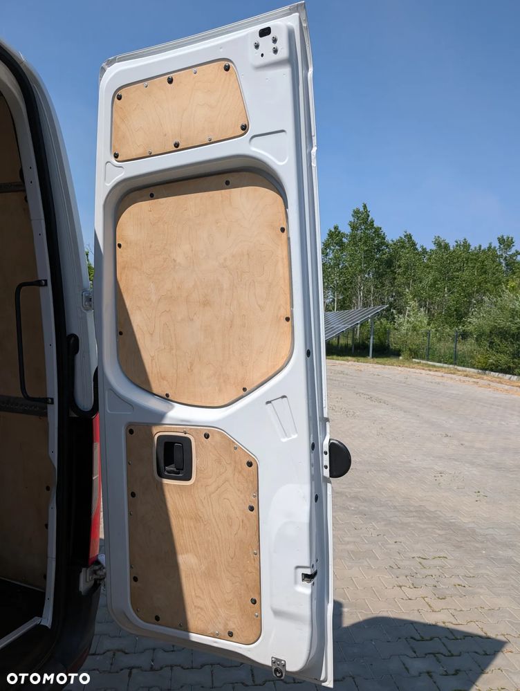 Mercedes-Benz Sprinter - 17