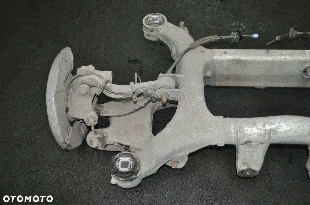 BMW 750 F01 F02 4.4 V8 ZAWIESZENIE BELKA TYŁ SANKI - 9