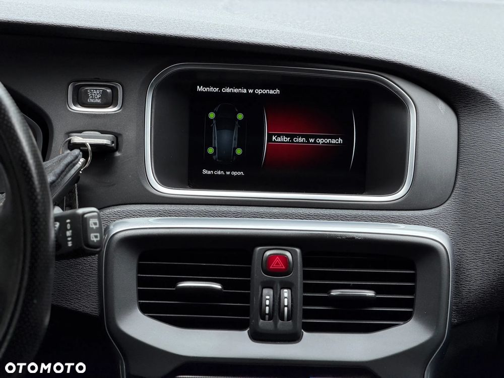 Volvo V40 D2 Drive-E R-Design Kinetic - 31
