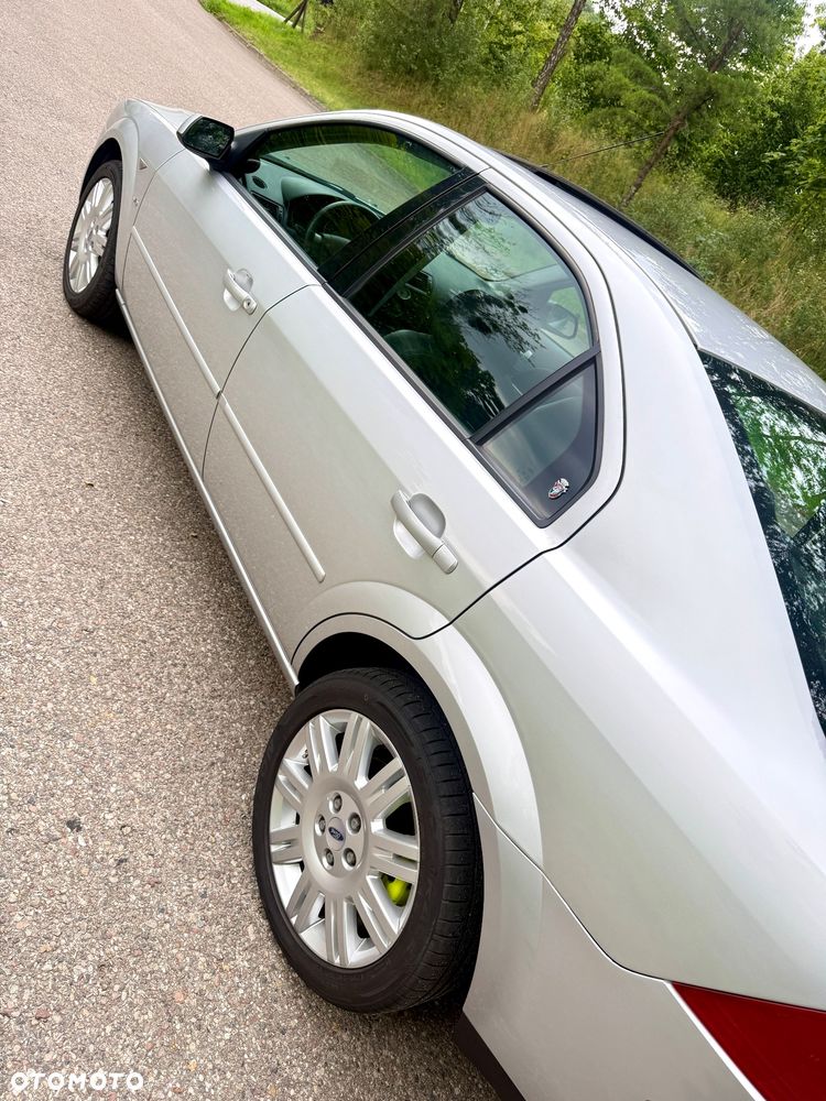 Ford Mondeo 2.5 V6 Ghia X - 15