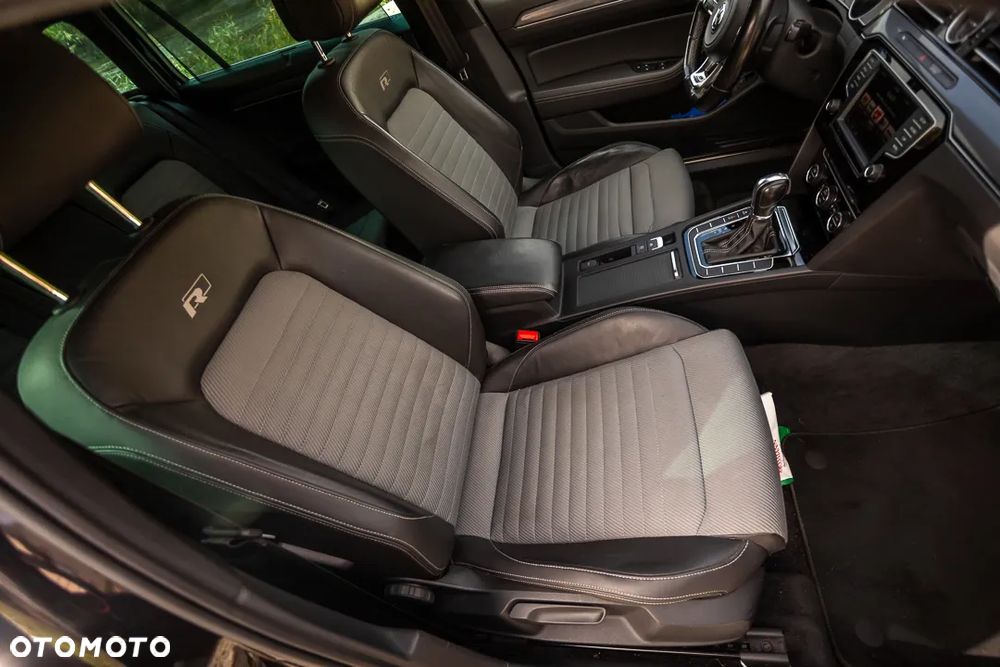 Volkswagen Passat Variant 2.0 TDI SCR DSG Highline - 22