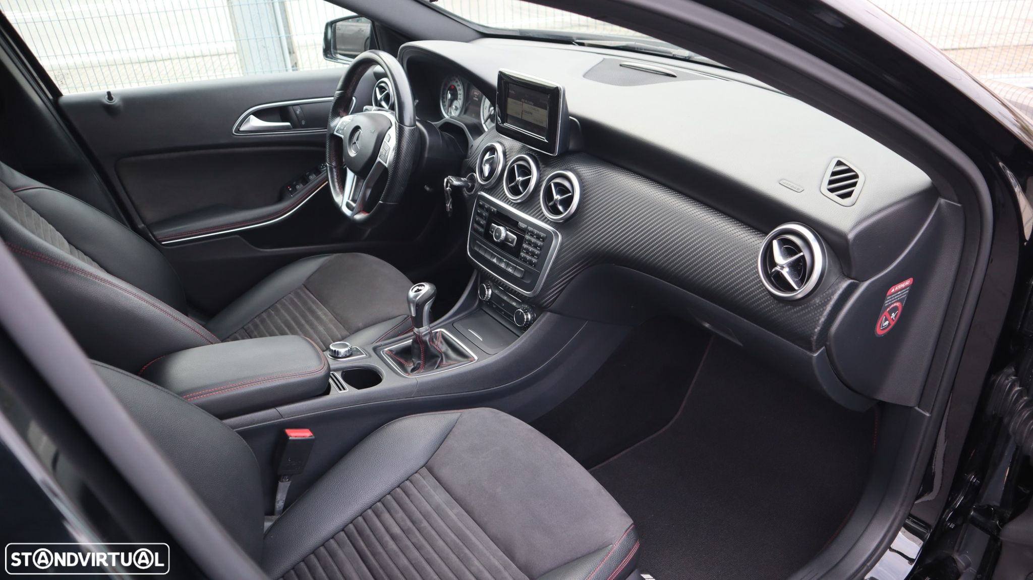 Mercedes-Benz A 180 CDi BE AMG Line - 17