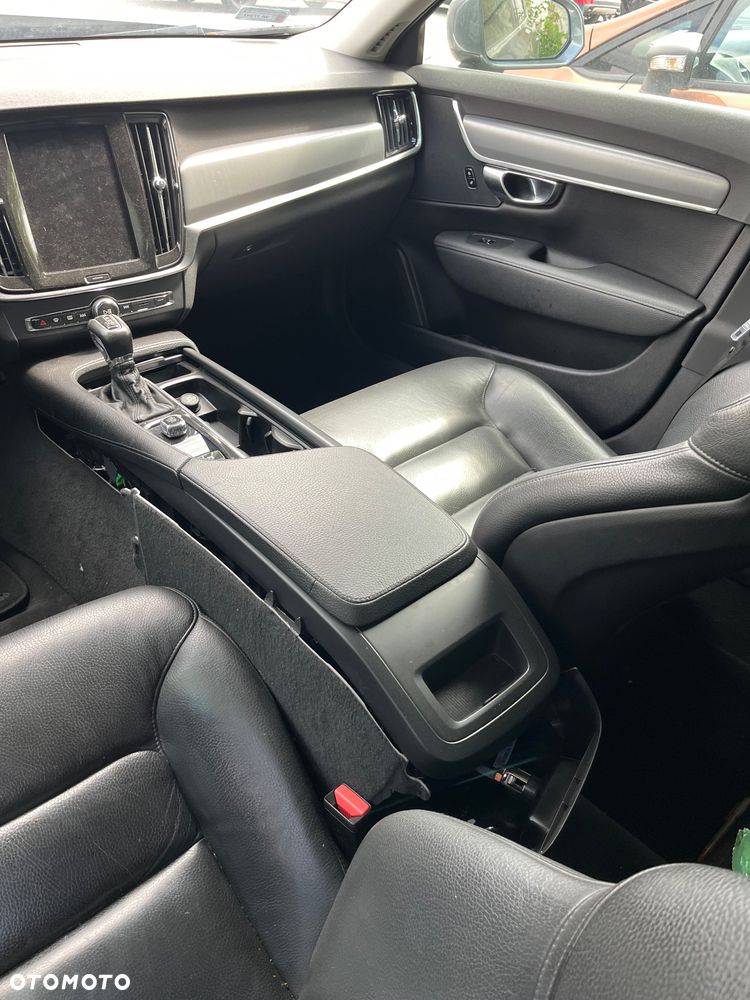 Volvo S90 D4 AWD Momentum - 9