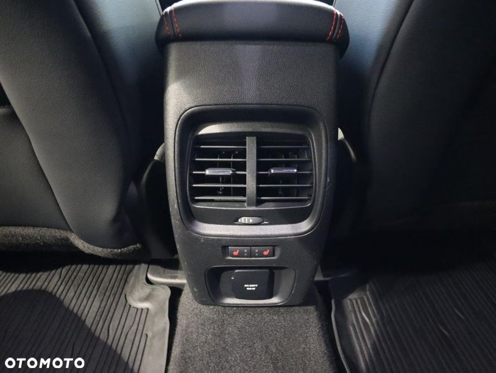 Ford Kuga 2.5 Duratec PHEV ST-LINE - 26