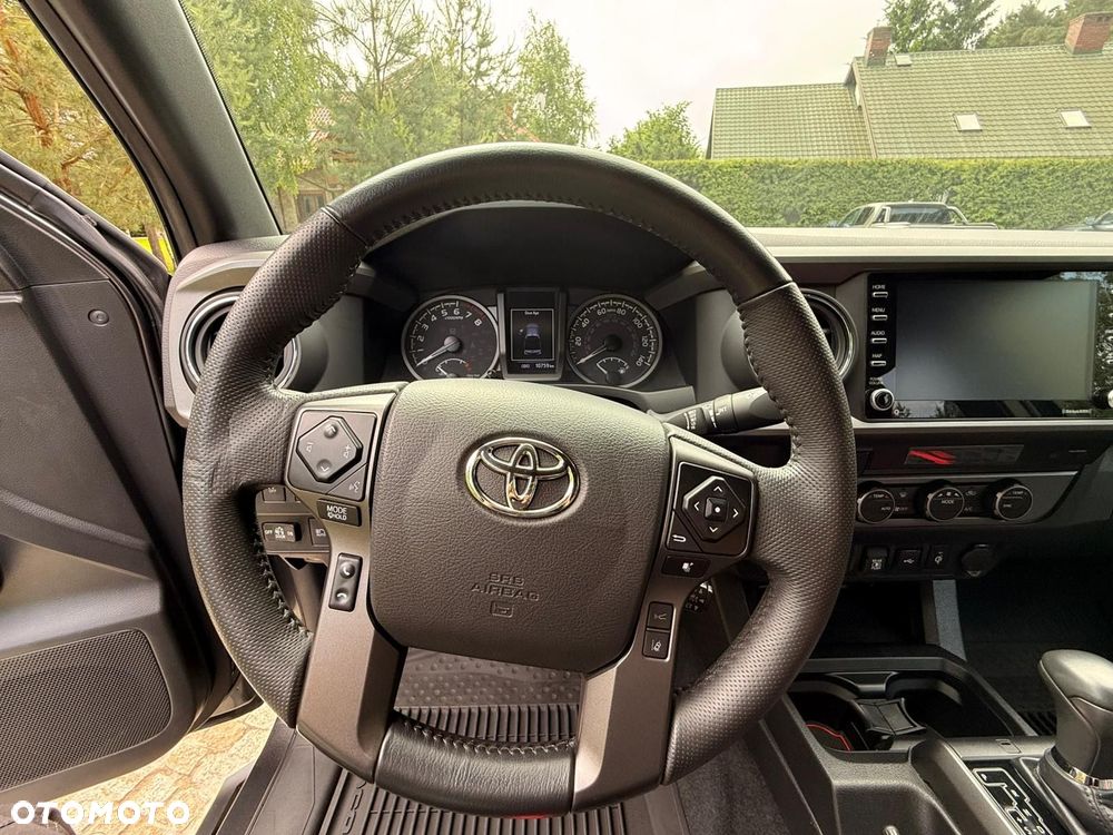 Toyota Tacoma - 16