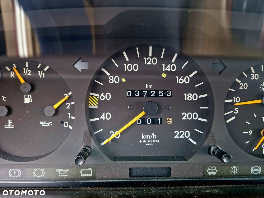 Mercedes-Benz W124 (1984-1993) - 17