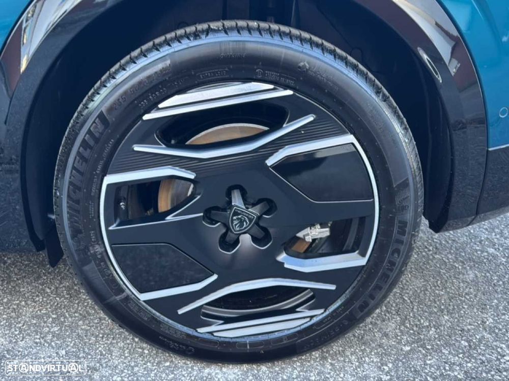 Peugeot E-3008 73 kWh Dual Motor Launch Edition - 11