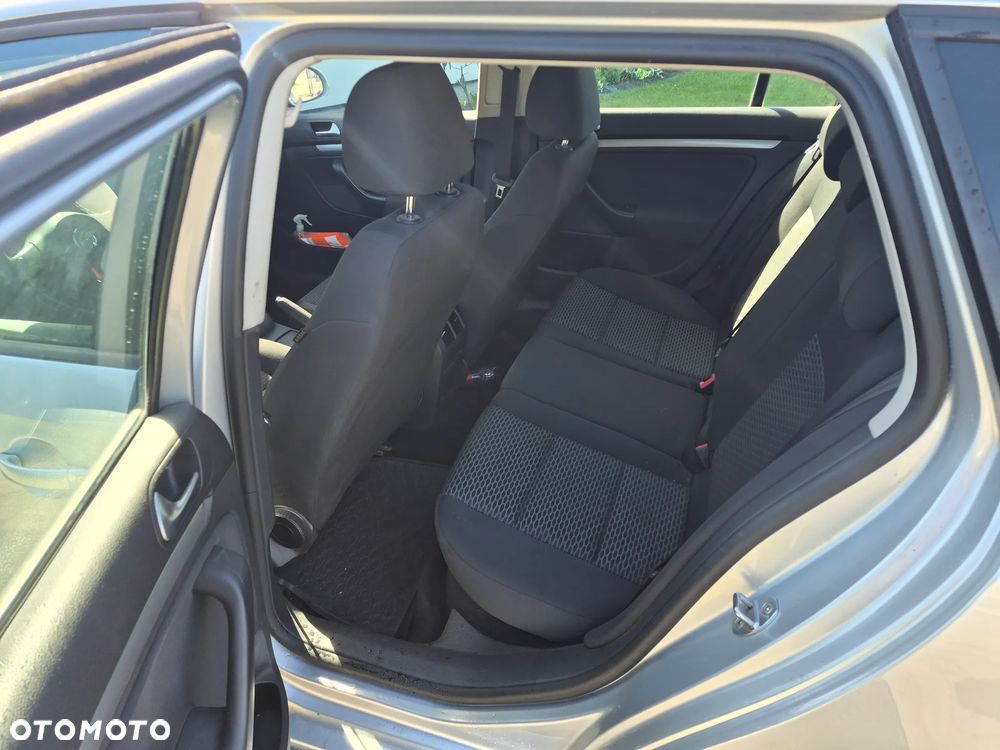 Volkswagen Golf - 16