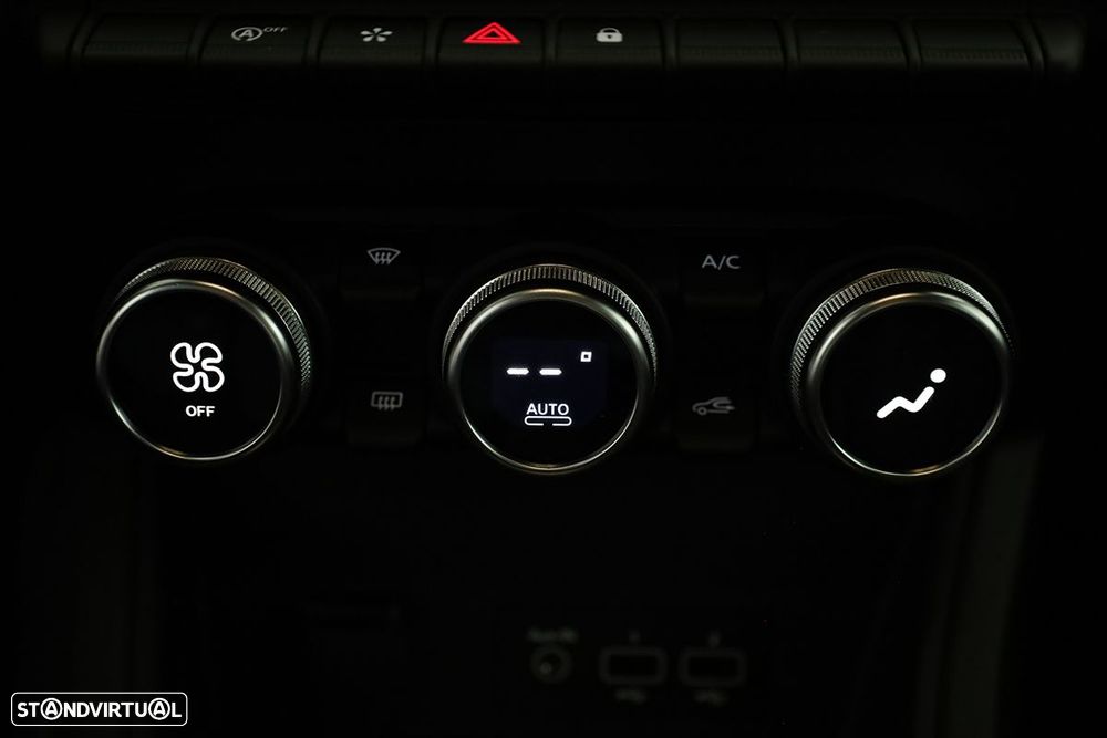 Renault Captur 1.0 TCe Techno Bi-Fuel - 13