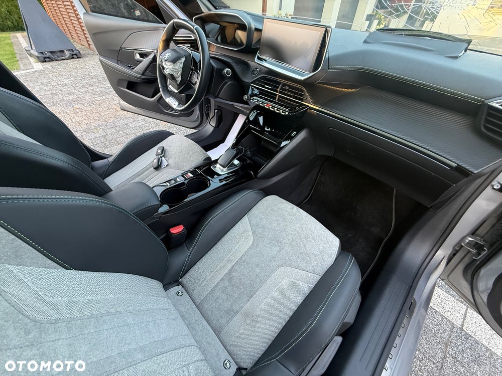 Peugeot 208 GT - 28