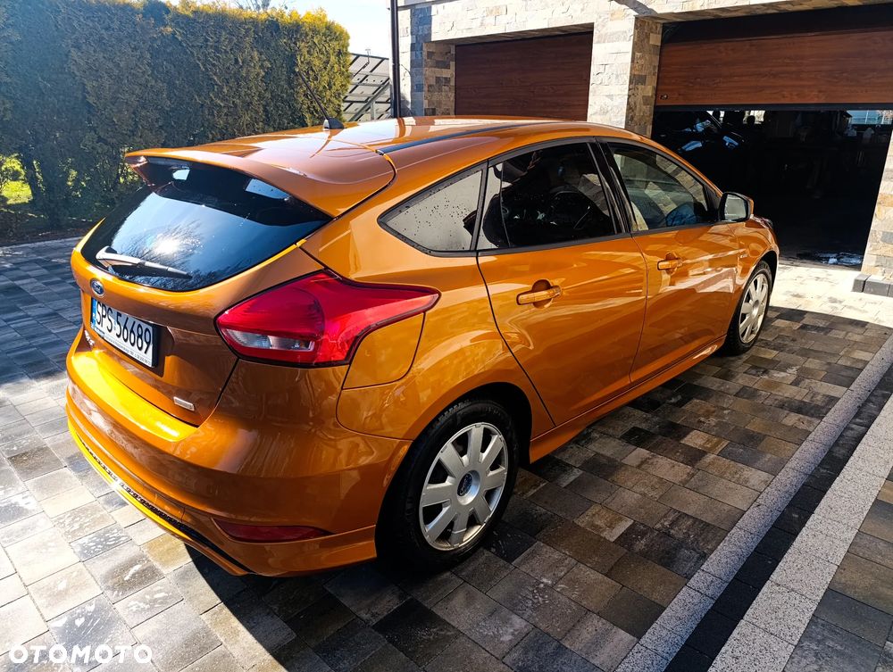 Ford Focus 1.5 EcoBoost ST-Line - 4