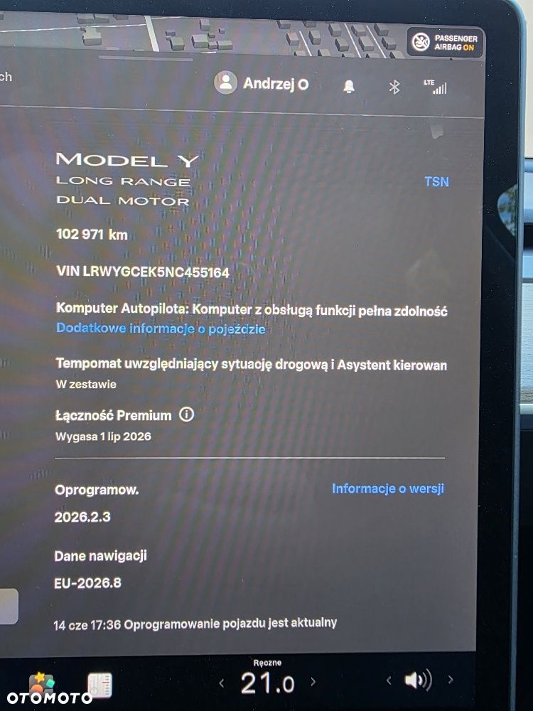 Tesla Model Y Long Range Dual Motor AWD - 23