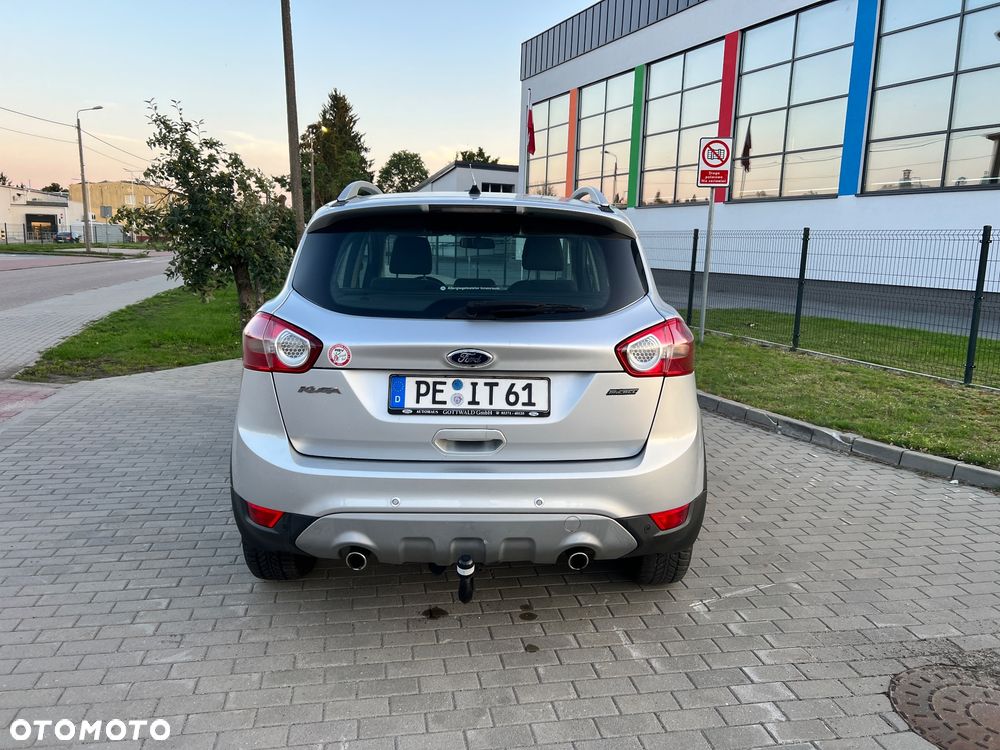 Ford Kuga 2.0 TDCi 2x4 Titanium - 32