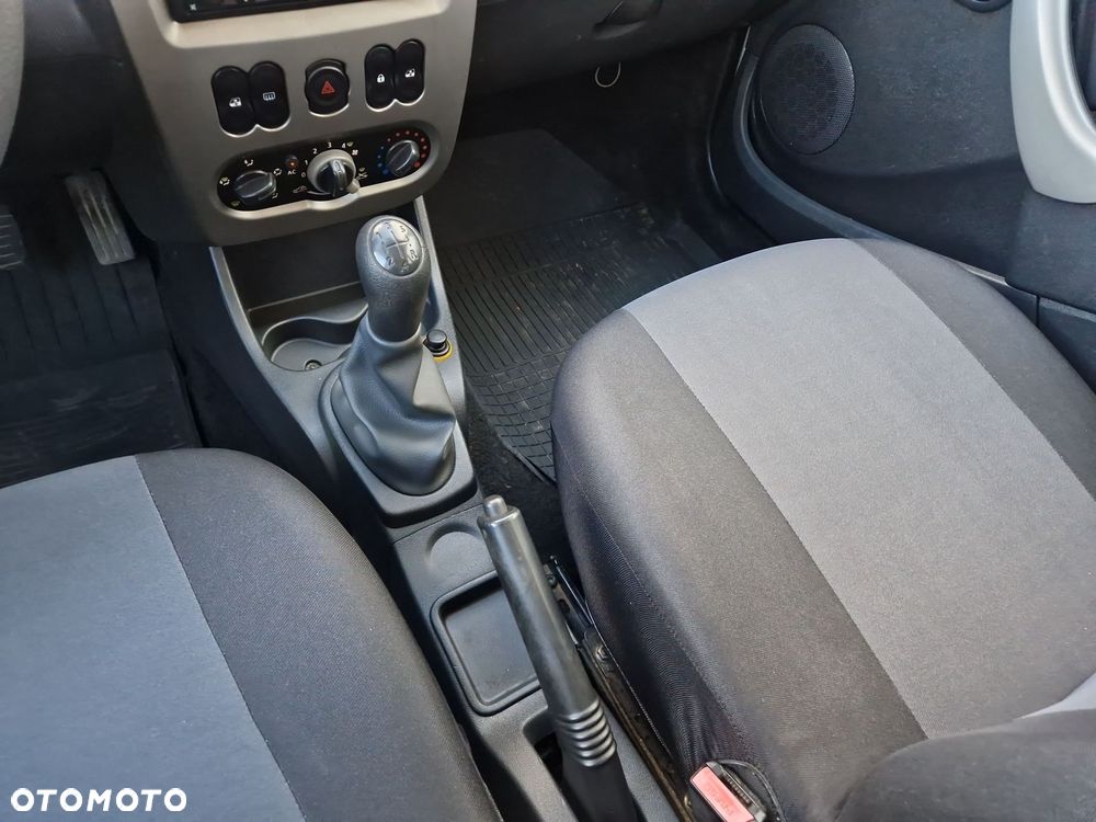 Dacia Sandero 1.5 dCi Laureate - 15