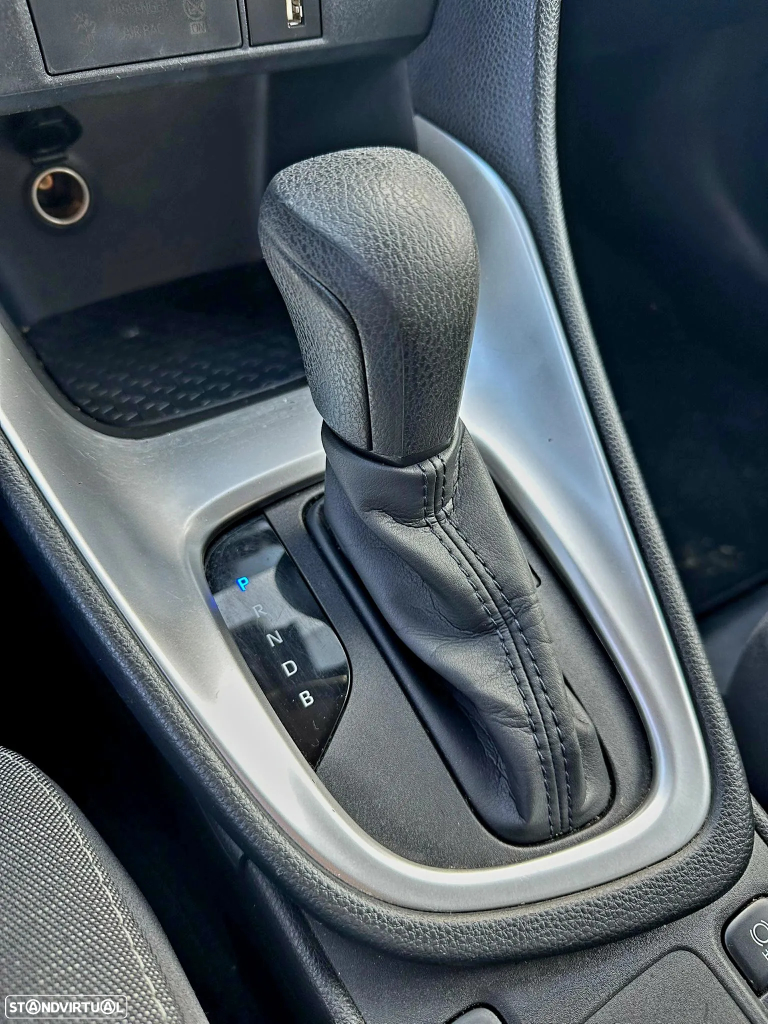 Toyota Yaris 1.5 HDF Comfort Plus - 20