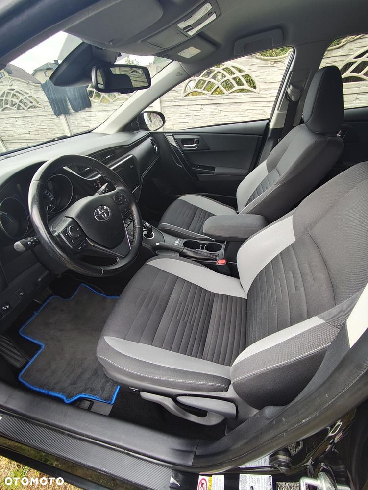 Toyota Auris - 7