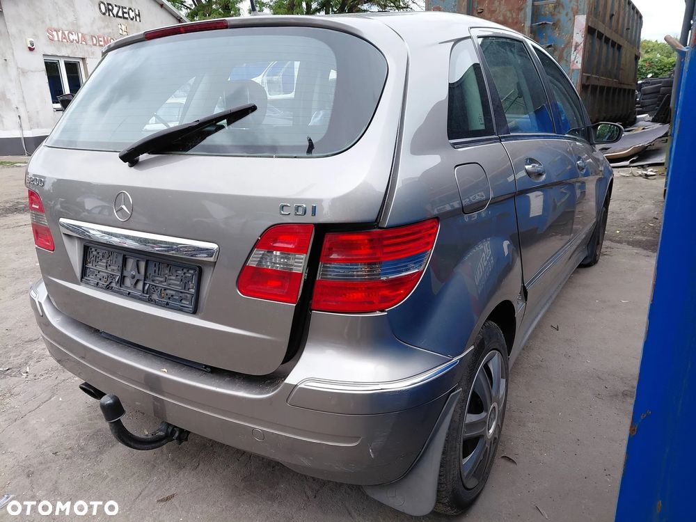 Na części: Mercedes Benz B 200 CDI Rok 2005 Pojemność 1992  Moc 103 kw Diesel - 6