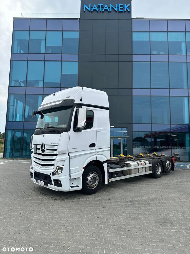 Mercedes-Benz 2548 - 2