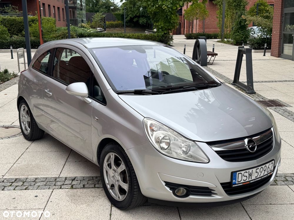 Opel Corsa 1.2 16V Cosmo