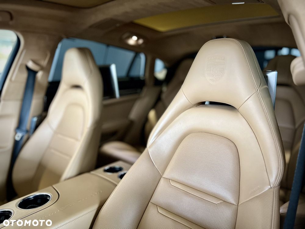 Porsche Panamera Turbo Executive - 5