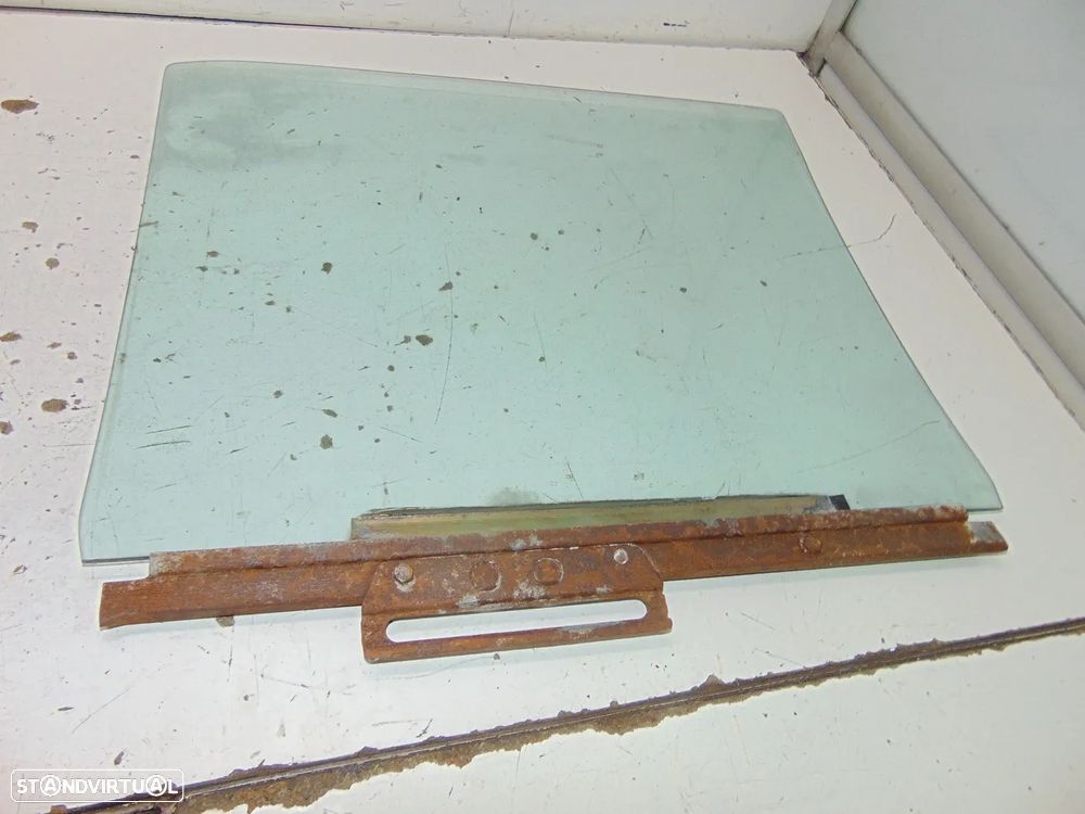 Mercedes 180 ponton vidros - 8