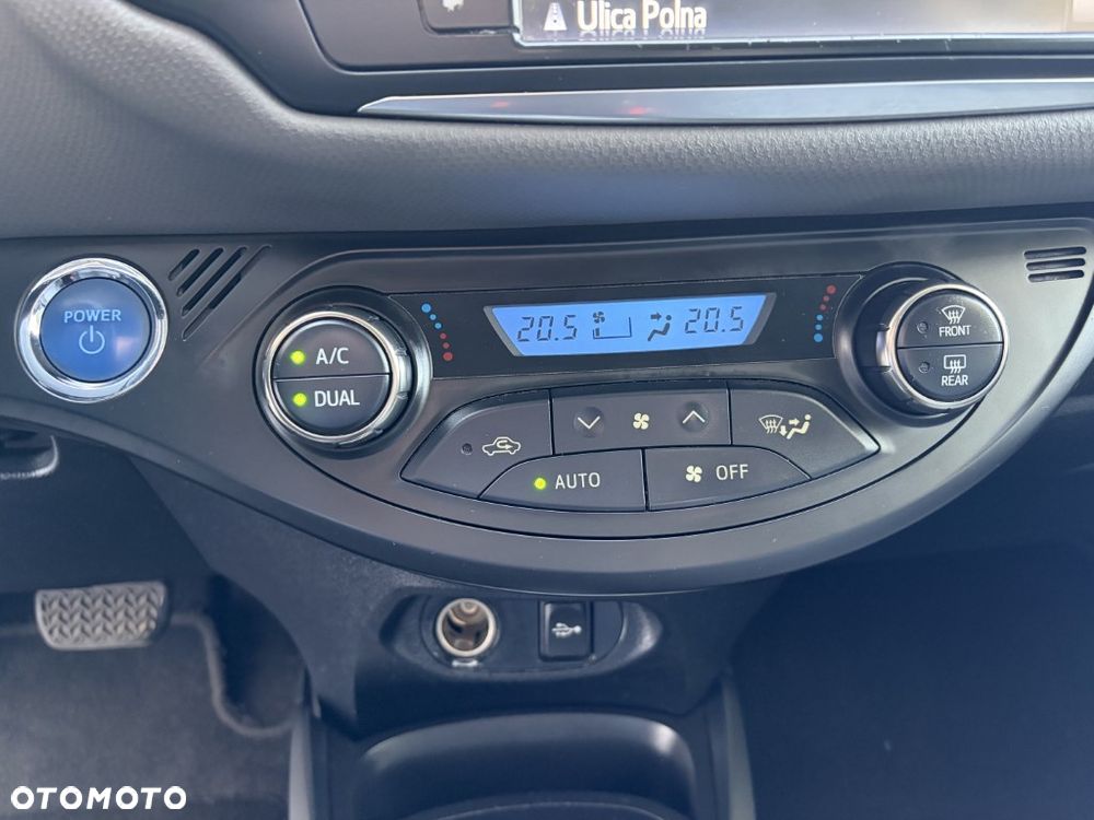 Toyota Yaris - 22